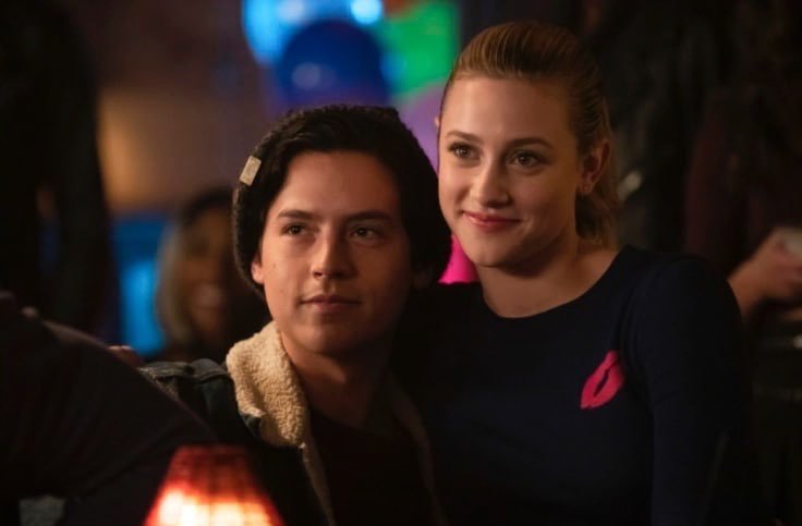 hagerman_becky's tweet photo. We love #bughead and we want them back...#bringbugheadback #reunitebughead #bugheadreunion they are kismet fated born for each other @WriterRAS @CW_Riverdale @RiverdaleWriter @BrianEPaterson @cmaroon lili and Cole still have undeniable chemistry we love them โค ๐ #dreamteam https://t.co/ciubRVWnFx