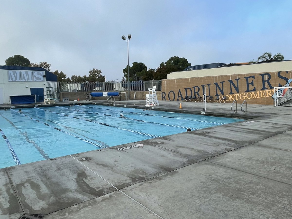 calvert_greg's tweet photo. @MontgomeryCVUSD Morning Aquatics program is up and running in its 2nd month. Students are learning swim and water polo, and they’re getting a workout every morning before school. @CajonValleyUSD remains the #BestPlaceToLiveWorkPlayAndRaiseAFamily. https://t.co/pmIA6pY0Yo