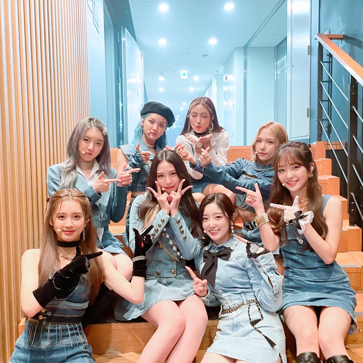 huiyeuon's tweet photo. Today is!! 🎉 HAPPY JIAN DAY 🎉
🐱 An even more special 'VIVACE' performance for the baby kitten's birthday (๑>؂•̀๑)✌

We were performed on M!Countdown today and the feelings just so happy because someone having birthday today. https://t.co/4QZ2eJXjrn