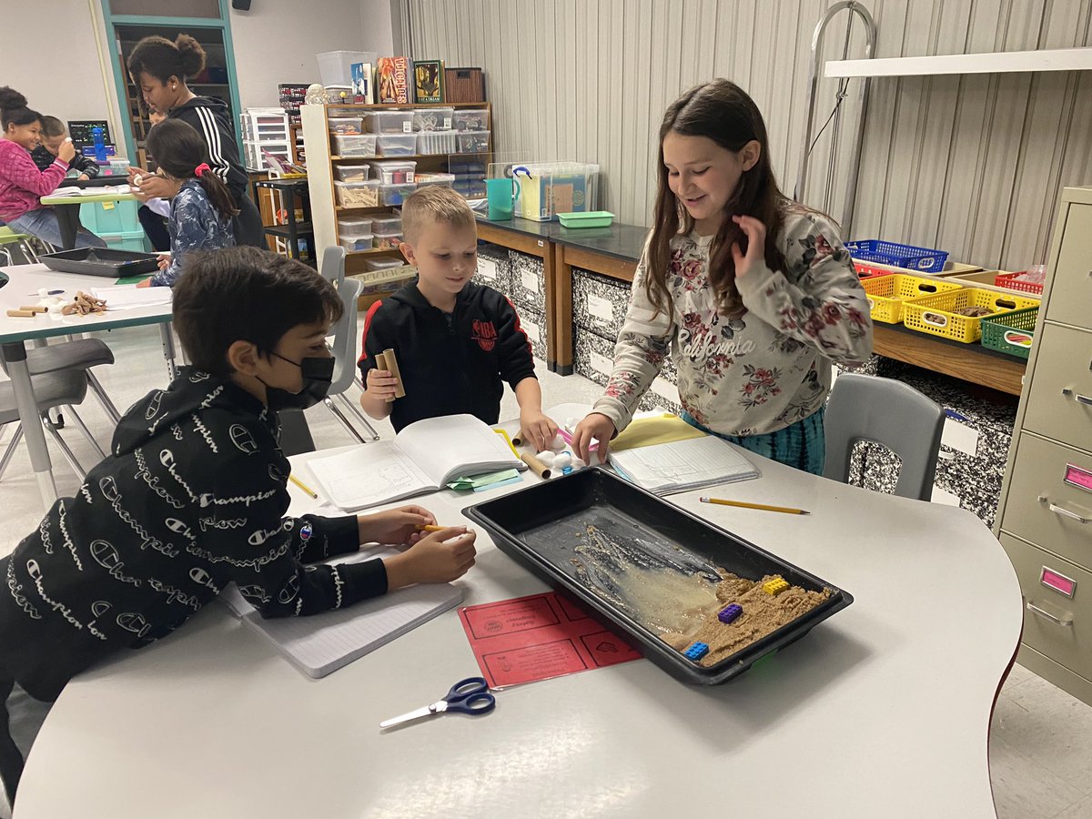 Chamberlain_MBE's tweet photo. Beach Erosion Specialist. #mbeisfamily #mbebears2021 @HumbleISD_MBE https://t.co/BawclRzEWh