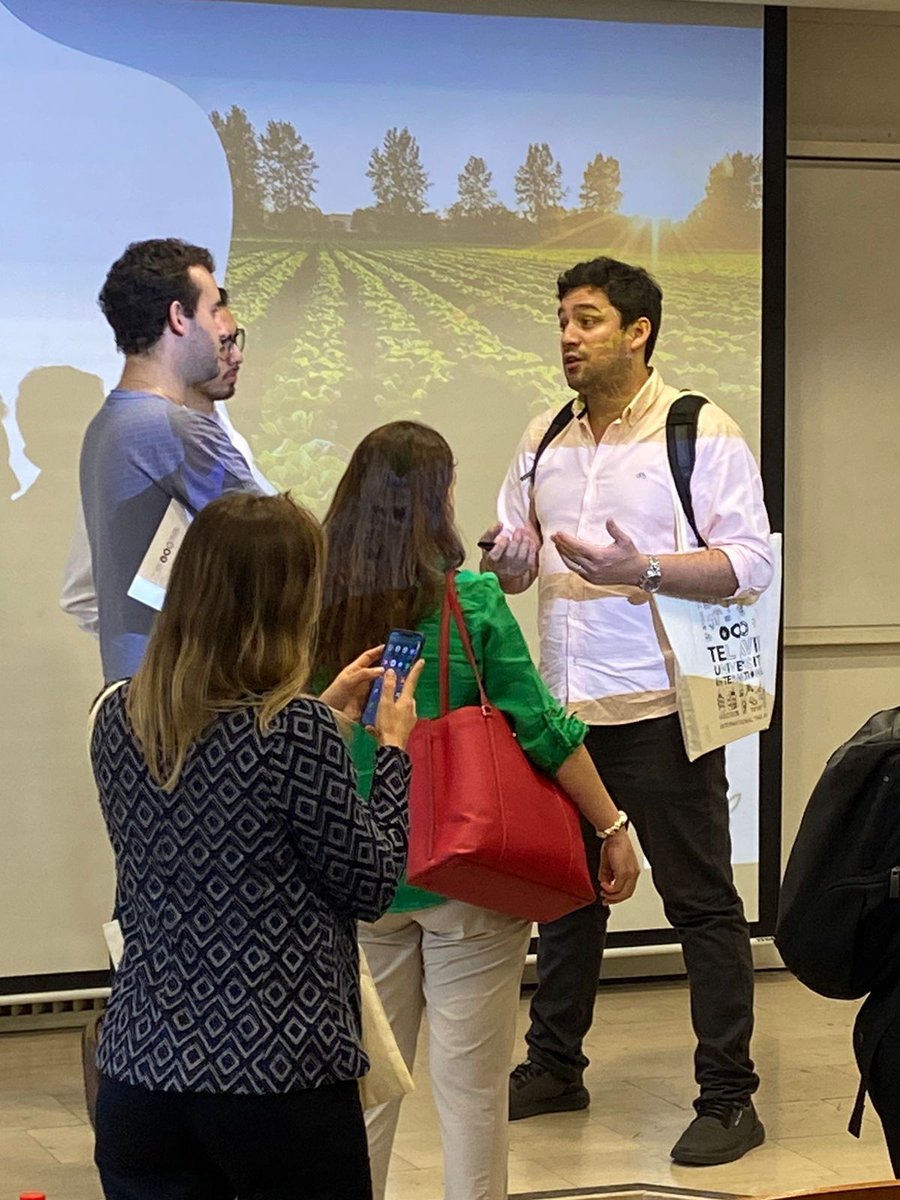 MacondoLab's tweet photo. Los emprendedores digitales que acompañan esta visita, han tenido la oportunidad de compartir con actores clave que, desde su campo de experticia, permitieron un mayor acercamiento al ecosistema de #emprendimiento e #innovación israelí. https://t.co/lMVHY9ZpOs