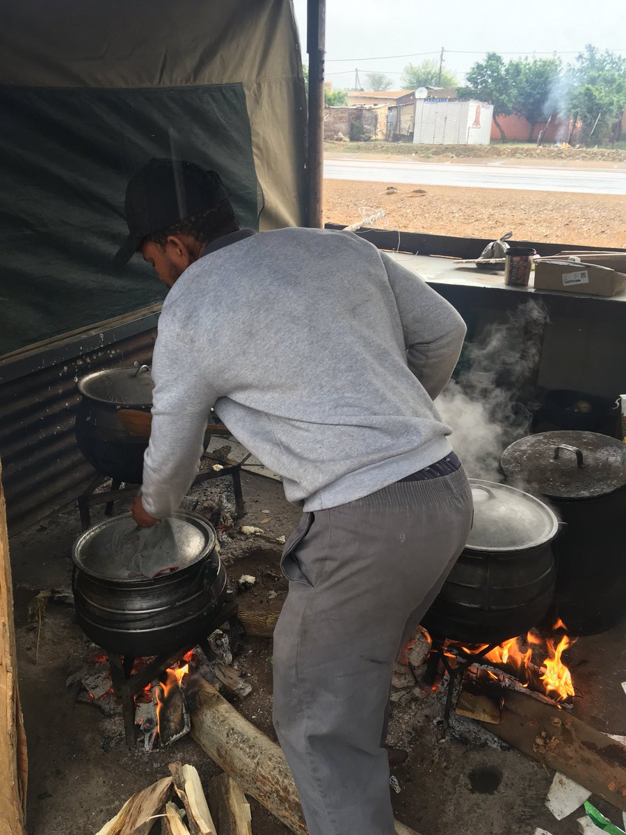 vertical_30's tweet photo. I sell Plates ko New Road from Mams Mall my Shelter is on your right after Ezulwini Hardware https://t.co/XXtIZCxgZZ