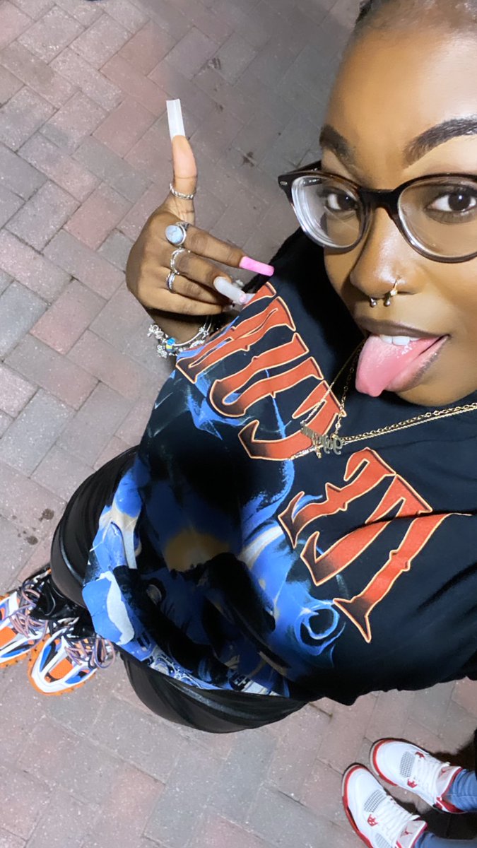 TAJNZURI's tweet photo. tiktok: tajnzuri instagram: tajnzuri https://t.co/qYwJVFxmpa