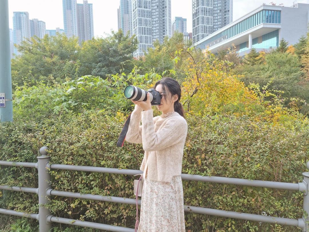 allbyhana1's tweet photo. 쉬는 시간에 찍은 가을🤎🤎❤️🧡

#신보라 #shinbora #하나버블 #hana #하나 #ハナ https://t.co/gVvgtlrLCm
