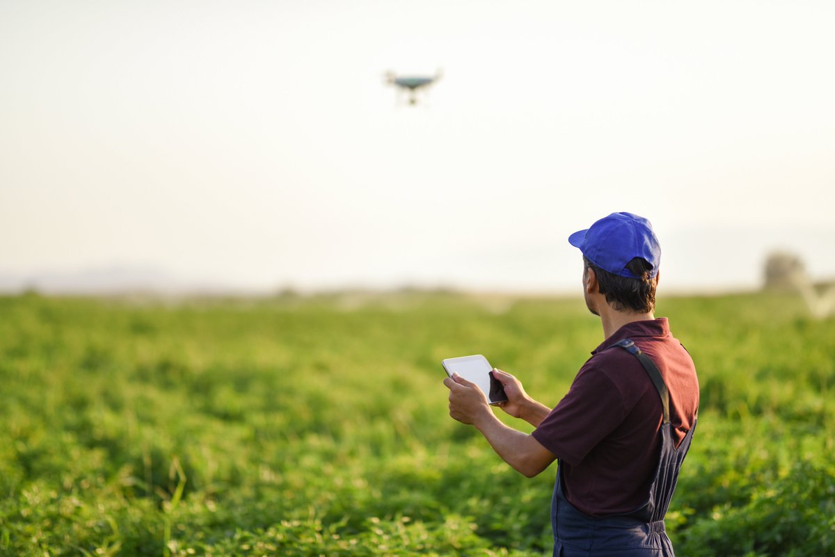Réduire le recours aux herbicides grâce à l'imagerie drône ↪️ jusqu'à -80% d'herbicide grâce à une technique de frappe ciblée #Agtech #drone #modulation #précision #intraparcellaire
👉mesparcelles.fr/actualites/det…