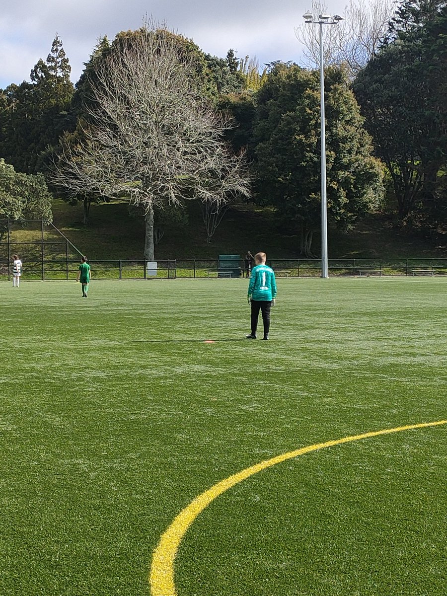 FionaHedges's tweet photo. @JacobSpoonley @WgtnPhoenixFC @oli_sail 12th Grade GK Liam Morrison, 100% effort week in week out - when play is allowed in Auckland 😷 Summer and Winter! Lives and breathes footy ⚽
#gk #livesanddreamsfootball #GKforthewin #wemissfootball #COYN #livinghisdream https://t.co/MCfW2EYXA1