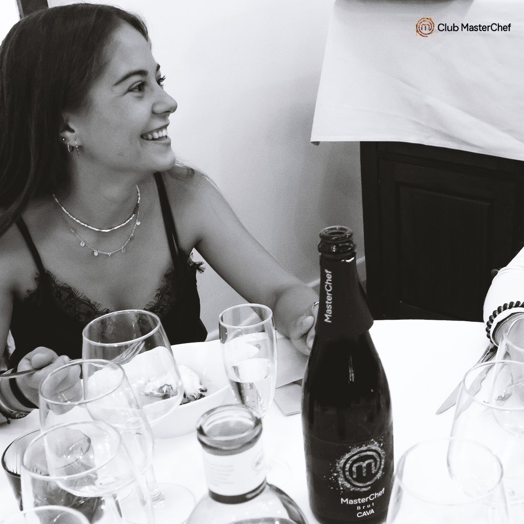 masterchefvinos's tweet photo. Disfrutando de una cata muy especial ✨
#catavinos #catavinosmasterchef #masterchef #clubmasterchef https://t.co/yFS1vxyZZl