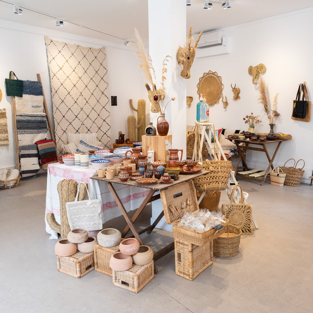 pariscommerces's tweet photo. L'artisanat Andalou est à l'honneur dans le #Testeurdecommerce avec Casa Ababa.
Vanessa Lefranc nous propose une sélection de poteries, tapis, osiers, brocante & objets de quotidien.
📍 14 rue du Château d'Eau #Paris10
La boutique est ouverte jusqu'au 14 nov, de 11h à 20h. https://t.co/SonpMVntKh
