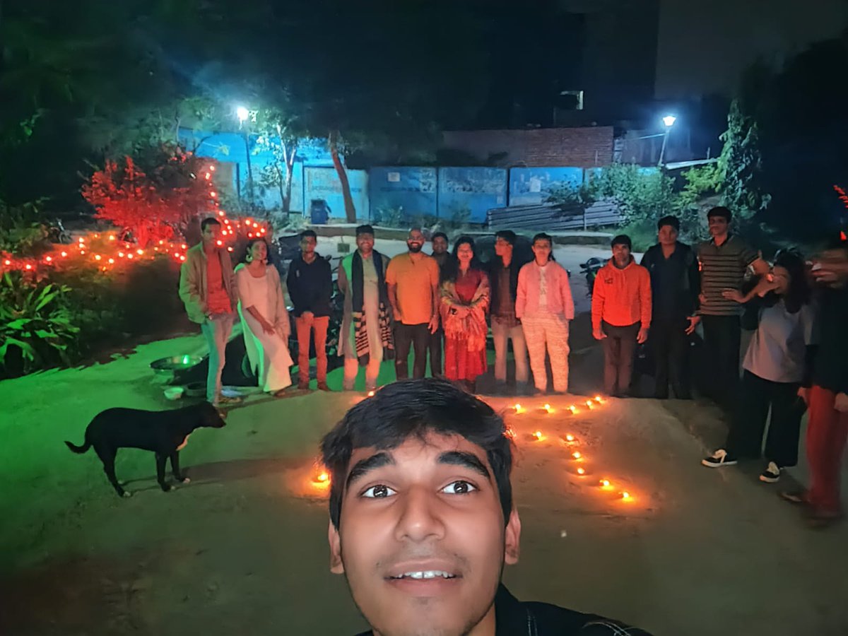 JNUNWC's tweet photo. From the Nature Club family a Cracker free Green Diwali to one and all🪔🥳
दीप जगमगाते रहें,
सबके घर झिलमिलाते रहें,
साथ हों सब अपने,
सब यूं ही मुस्कुराते रहें।
शुभ दिवाली 2021
#Diwali2021 #दीपावली_की_हार्दिक_शुभकामनाएं #शुभ_दीपावली #JNU_ki_diwali #JNU #JNUNWC #GreenDiwali https://t.co/zGYSvknltv