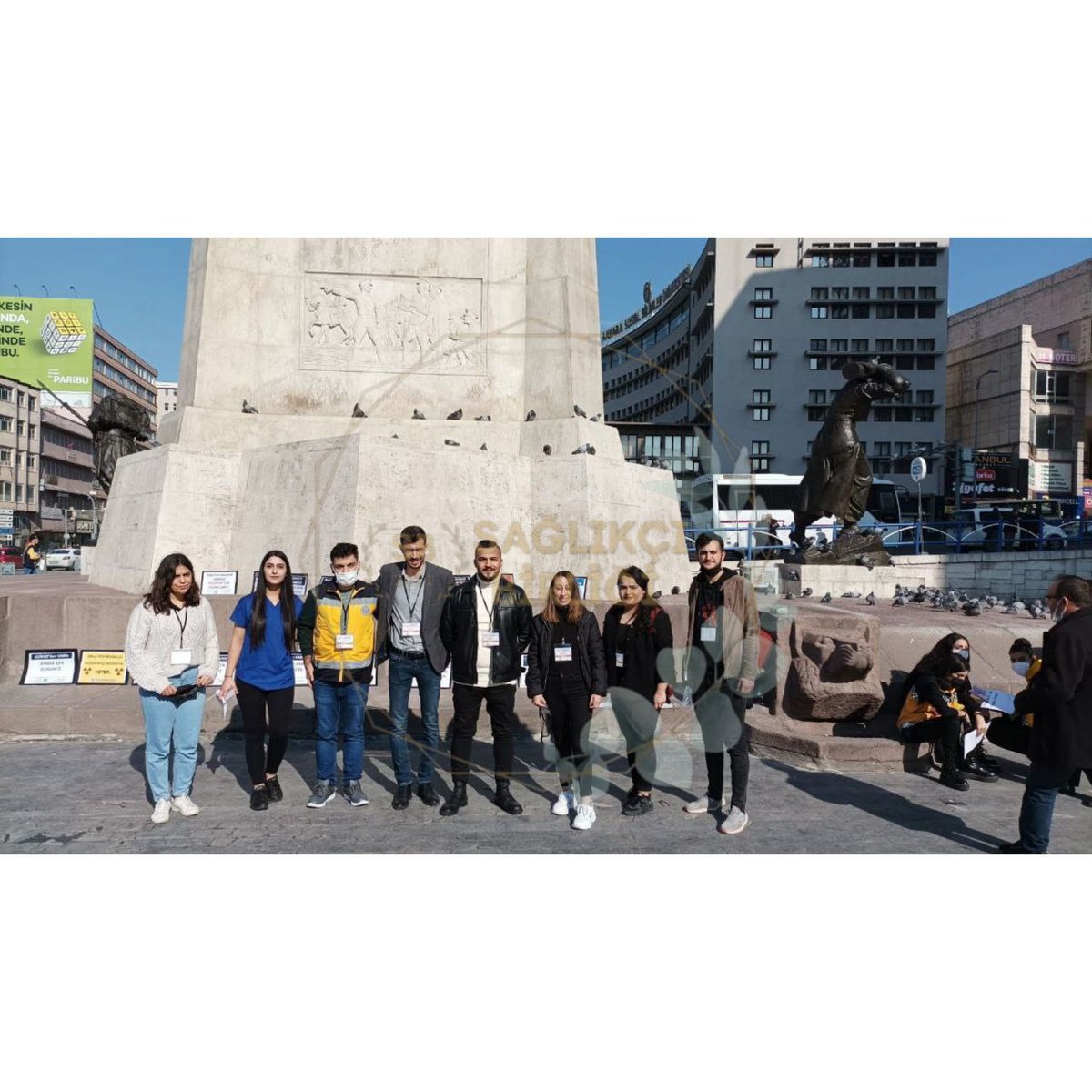 Tüm etkinlikleri arka planda yürüten, sahaysa saha diyerek Ulusa giden muhteşem yönetim ekibimiz. İyiki siz iyiki BİRLİK <a href="/SaglikciBirligi/">Sağlıkçı Birliği</a>
@AltukFurkan 
@MelihYakar_ 
<a href="/Buranerelan1/">Sima👩🏻‍⚕️</a> 
<a href="/CeylanMucahit/">Mücahit Ceylan</a> 
#SağlıkçıUlustaAtamaNerede