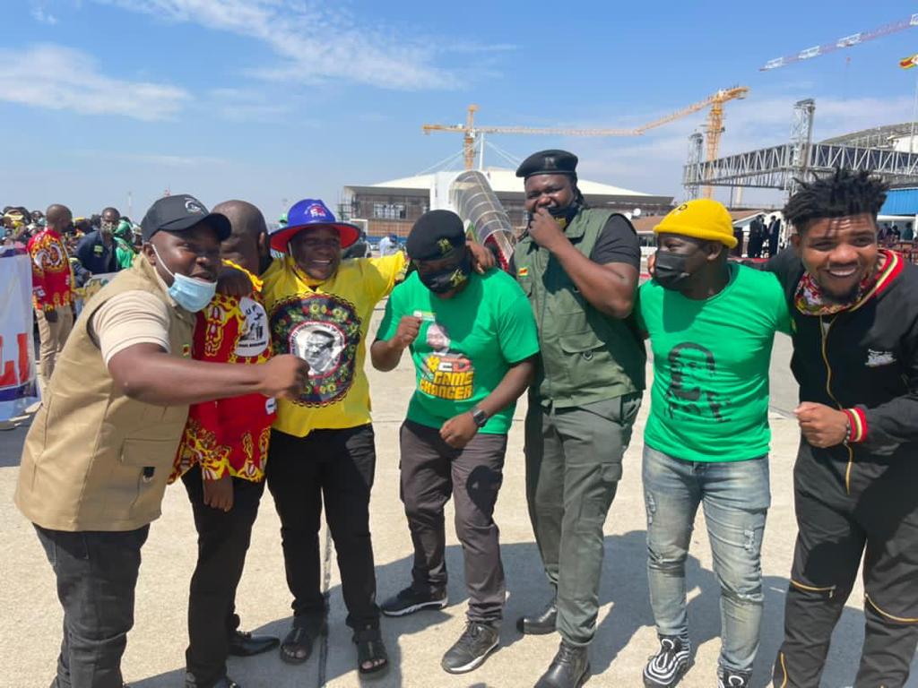 TendaiChirau's tweet photo. This is leadership! Welcome back Cde President! https://t.co/fDBRS4xKKc