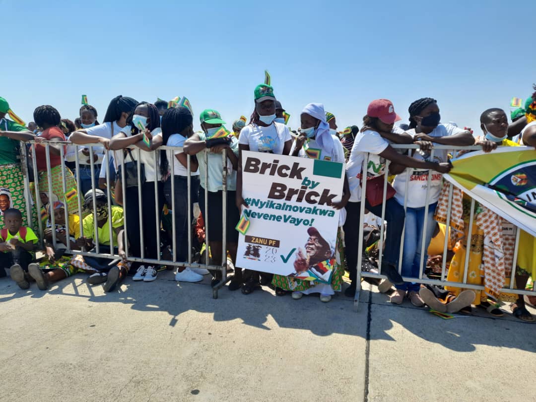 TendaiChirau's tweet photo. This is leadership! Welcome back Cde President! https://t.co/fDBRS4xKKc