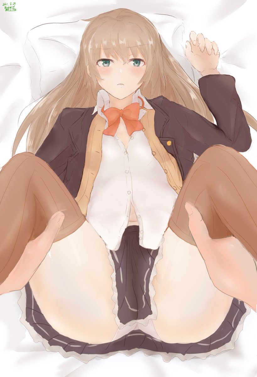 熊野(艦隊これくしょん) ,鈴谷(艦隊これくしょん) 「#いいおしりの日 
鈴谷と熊野を召喚しますね 」|夏野 菜。のイラスト