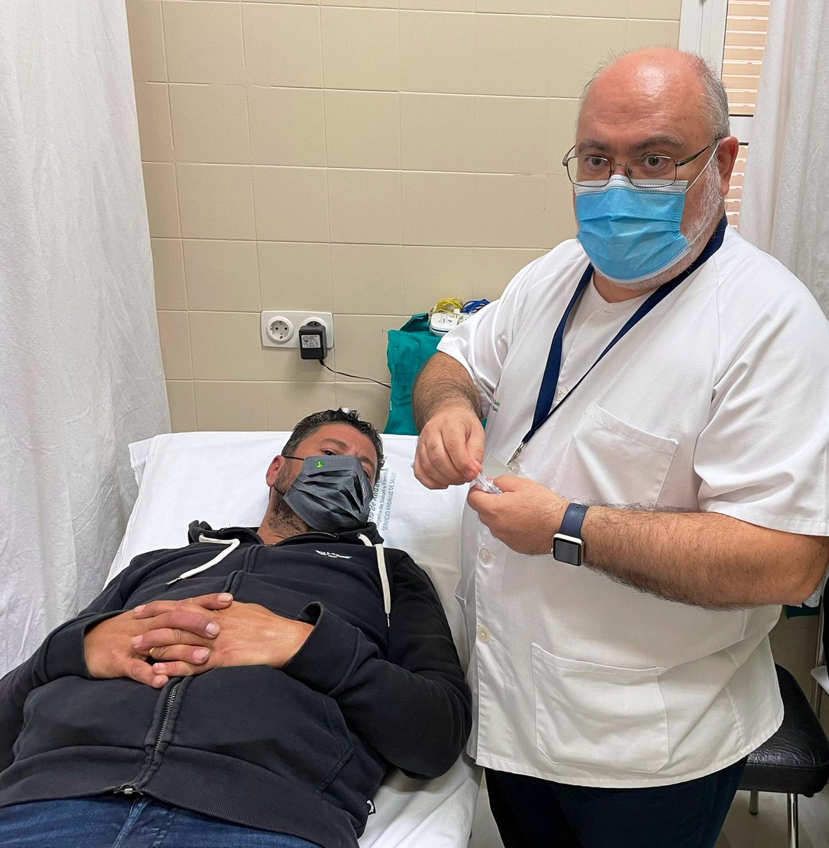 Taller de neuroestimulacion del nervio vago por el Dr. Rafael Cobos <a href="/CobosRomana/">Rafael Cobos Romana</a> en el XXX Congreso de la Asociación Andaluza del Dolor y Asistencia Continuada en Sevilla.

Sigue y comparte con: #CongresoAAD21

<a href="/AndaluciaDOLOR/">Asociación Andaluza del Dolor</a>