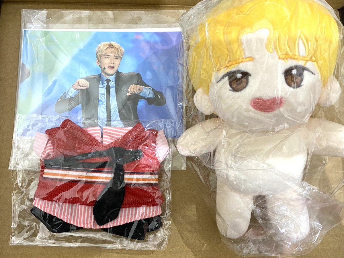 SJ_GO_'s tweet photo. 슈클력　リョウクぬいぐるみ🦒

○1、2枚目：基本セット
　送料込　3846円　在庫 ３点

○3、4枚目：フルセット 
    送料込　5204円　在庫 ４点

開始日：11月4日　20:00〜

先着順。鍵垢✖︎
購入希望の方はリプライください。DMいたします！
よろしくお願いいたします😭🤲🏻 https://t.co/hyW9UFCV5D