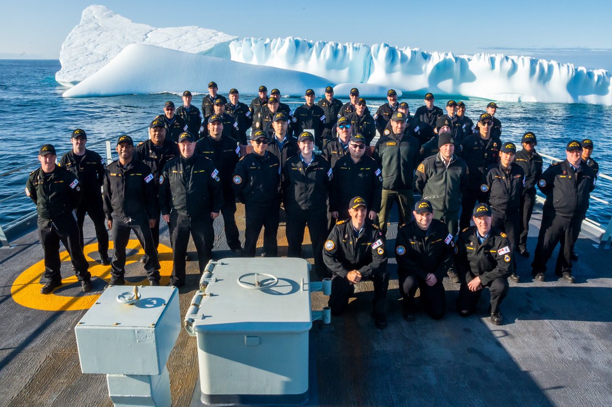 #TBT: On Aug 16, 2021, mbrs of #HMCSGooseBay ship’s company and Department of Fisheries officers get up close and personal with an iceberg in the Davis Strait, during #OpNANOOK-NUNAKPUT. #ExcellenceatSea

📷 Aviator Jaclyn Buell