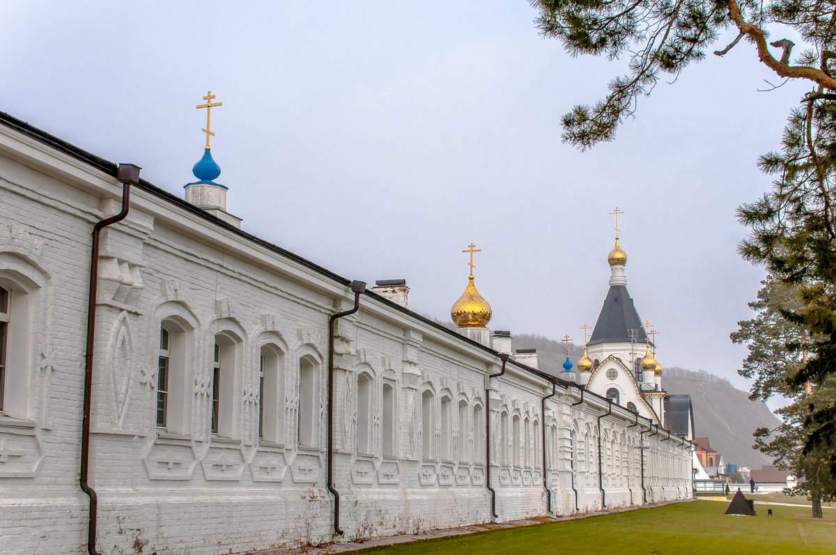 vova_ru's tweet photo. #Красноярск Ноябрь в Свято-Успенском монастыре, 04.11.2021 #ЕнисейскаяСибирь #nikond300s https://t.co/2EhydkJspt