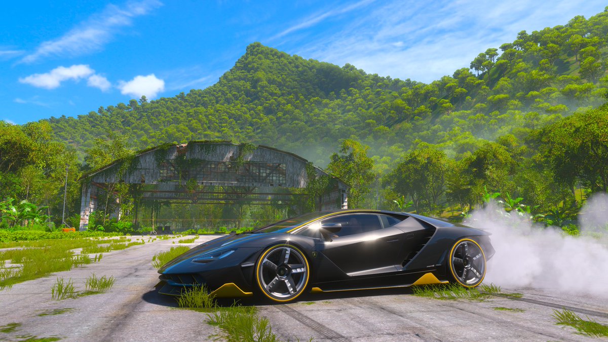 Stallion83's tweet photo. Had the pleasure of playing so much Forza Horizon 5 on Xbox Series X over the past week and I can safely say it is absolutely breathtaking!! 🏜

Game of The Year 2021 ✅

The greatest racing game of all-time✅

Put that in your tail pipe and smoke it 😤 #ForzaHorizon5 #Xbox https://t.co/oajdQoSvZo