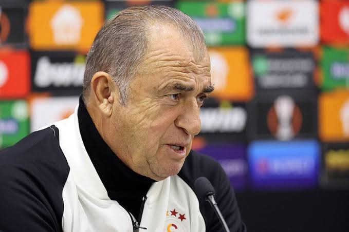 cimbomofc's tweet photo. Galatasaray, teknik direktör Fatih Terim yönetiminde Avrupa arenasındaki 91. müsabakasına çıkacak.

Fatih Terim yönetiminde Avrupa kupalarında 90 maça çıkan Galatasaray, 36 galibiyet, 20 beraberlik ve 34 mağlubiyet yaşadı. Bu maçlarda 122 kez gol attı, 131 gol yedi. https://t.co/XQZJ6Dw4qg