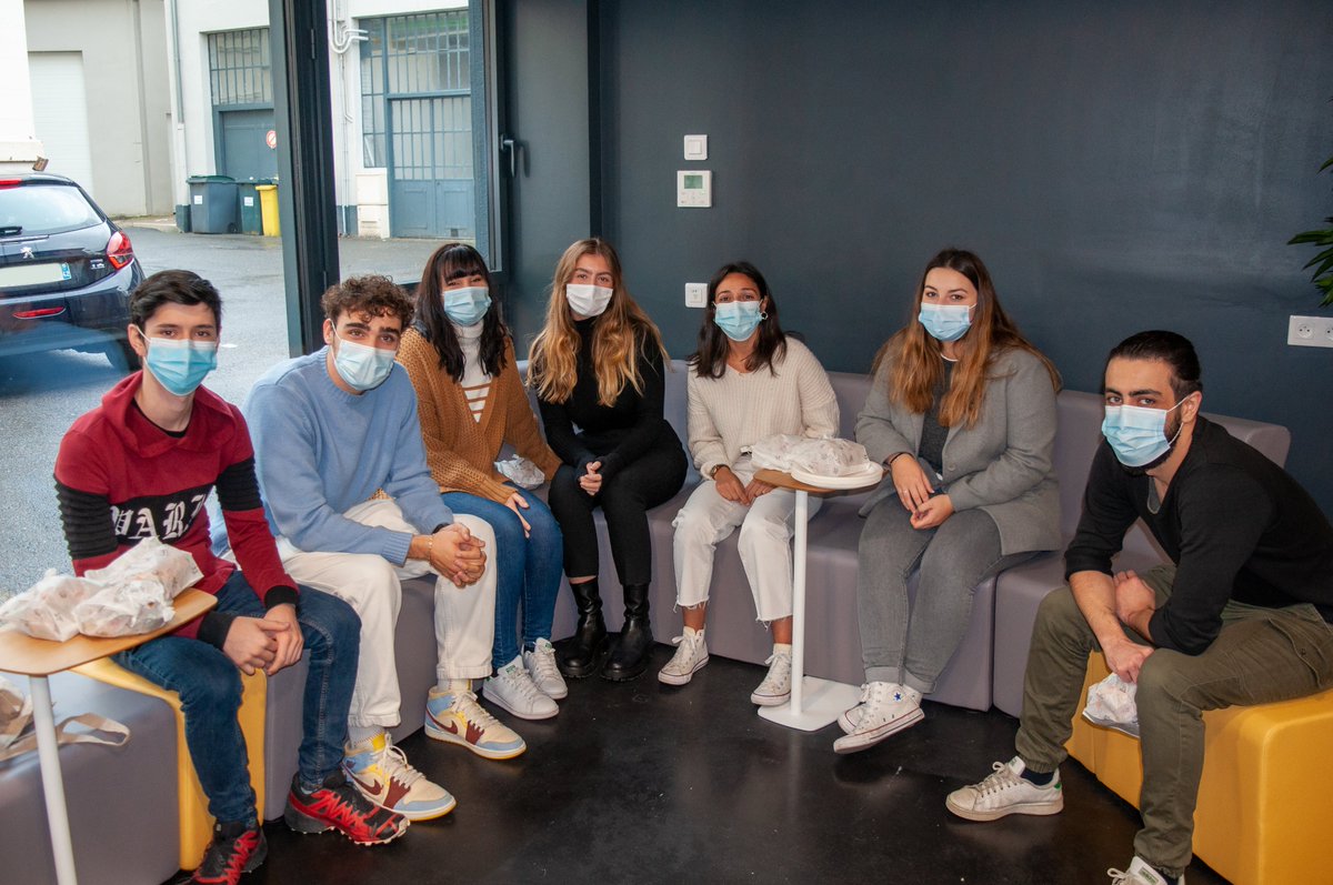 IRUPOfficiel's tweet photo. Ce matin, accueil de nos #alternants @IRUPOfficiel @OfficielIstp autour d'un petit déjeuner☕dans notre nouveau #TiersLieu apprenant.
📄 Au programme : tour de table, témoignages, moments d'échanges… une entrée en matière plus que réussie ! ✅ https://t.co/NyYv4rrpiP