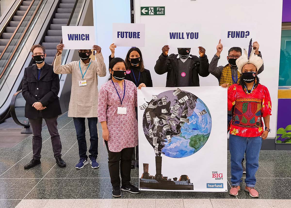 A message from for countries and insititutions on the #COP26 energy day: 

There is no room for new fossil fuels if we are to deliver #ClimateJustice for millions of the most vulnerable people around the world. 
#StopFundingFossils <a href="/Tearfund/">Tearfund</a> <a href="/bigshiftglobal/">The Big Shift Global</a>