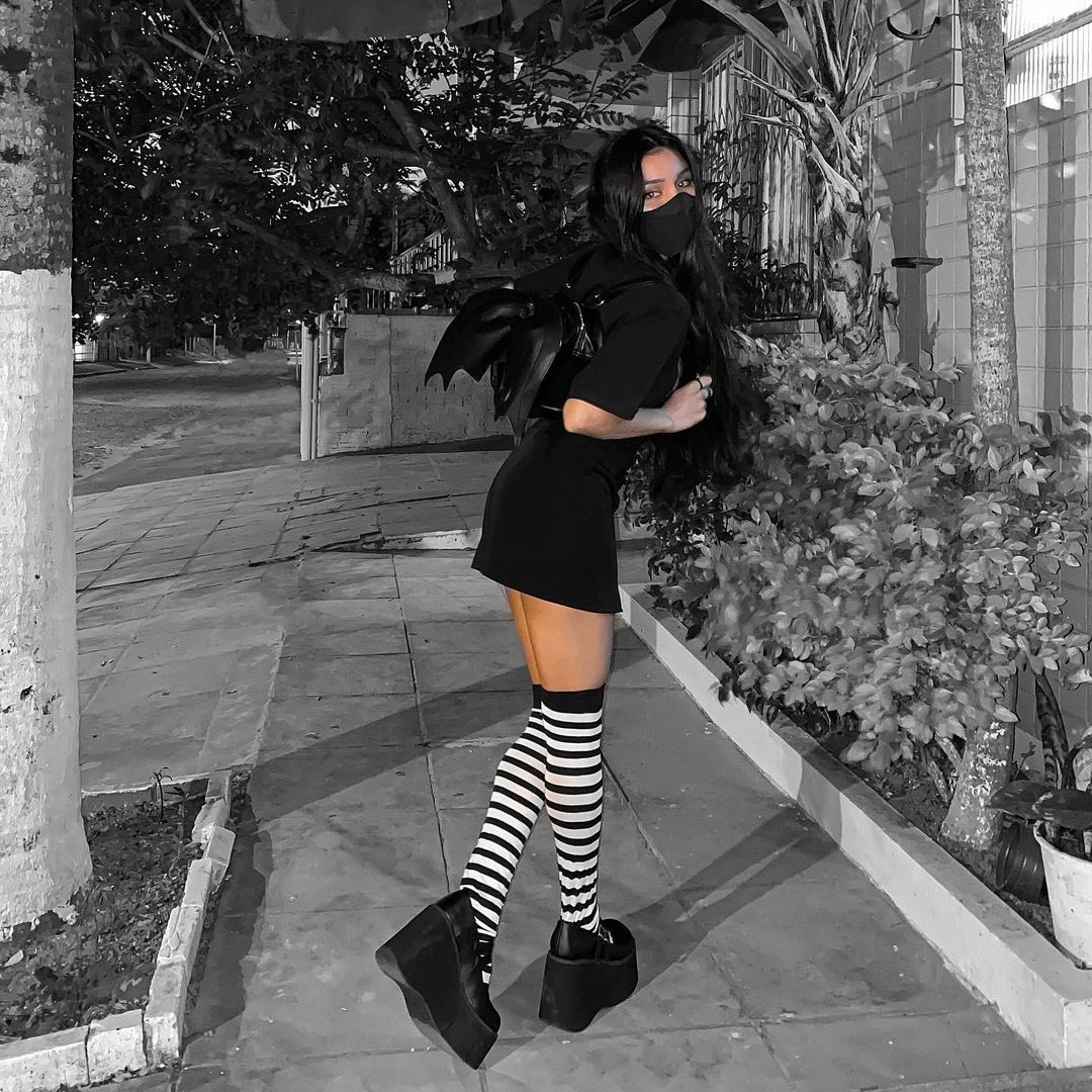 GothMall's tweet photo. The Kera 08 #demonias and Bat Bag on the cutest bat @iferica_fc8🦇
https://t.co/4HlQvwFk02
🧛🏻‍♀️
#gothshoes #gothbag #batstyle #demoniakera08 #demoniashoes https://t.co/j08NQnQzyl