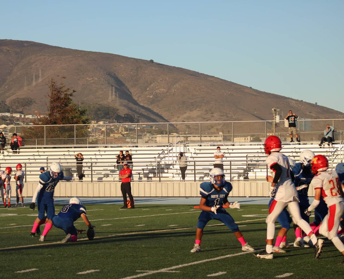 SSFWarriors's tweet photo. #DanielMoreno (Jr #81, K/P/DE/TE) is perfect for the season regarding PAT.  Here he kicks a 33-yard FG to start the scoring for #SouthCityWarriors. https://t.co/untaNDcxxQ