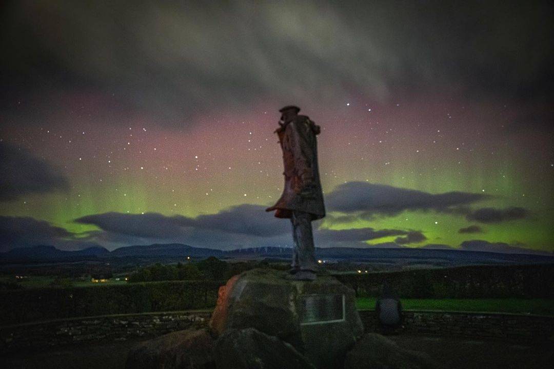 Stirling (@stirlingaws) on Twitter photo The Northern Lights captured in Stirling last night! 😍
Awesome photo by IG/dvdmkl
#Stirling <a href="/VisitScotland/">VisitScotland</a> <a href="/StirUni/">University of Stirling</a> <a href="/CentralFM/">103.1 Central FM</a> The Northern Lights captured in Stirling last night! 😍
Awesome photo by IG/dvdmkl
#Stirling <a href="/VisitScotland/">VisitScotland</a> <a href="/StirUni/">University of Stirling</a> <a href="/CentralFM/">103.1 Central FM</a>