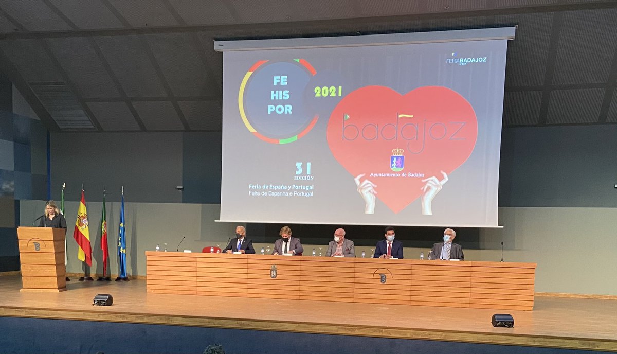 Extremadura_PT's tweet photo. O Presidente da @CCDR_Alentejo intervem na inauguração da 31 edição da @fehispor em #Badajoz

El Presidente de la @CCDR_Alentejo interviene en la inauguración de la 31 edición de @fehispor en @feriabadajoz #Badajoz 

@poctep https://t.co/tIr6c8RT8X