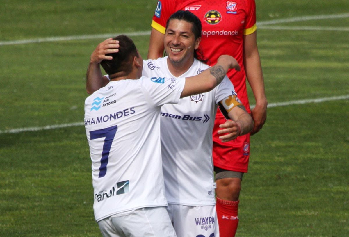 Familia lila les deseamos un gran jueves y ya nos preparamos para el nuevo desafío de este lunes que nos medirá a Deportes Recoleta.

Abrazo de gol lila para todos!