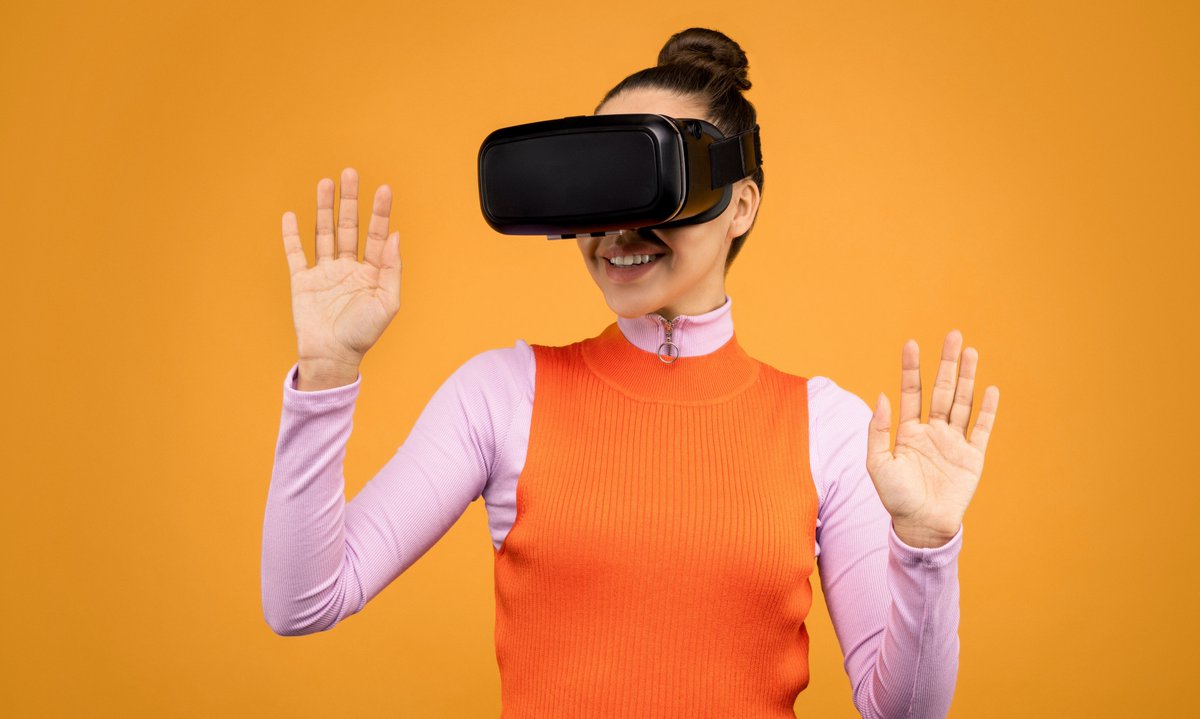 Alejacruz18's tweet photo. Have you ever imagined meeting your friends from the sofa at home?😱  Welcome to #Metaverse! 

Find out more 💫⭐️ unedited information! https://t.co/TbOnKqXRpd https://t.co/4qihLr9apk
