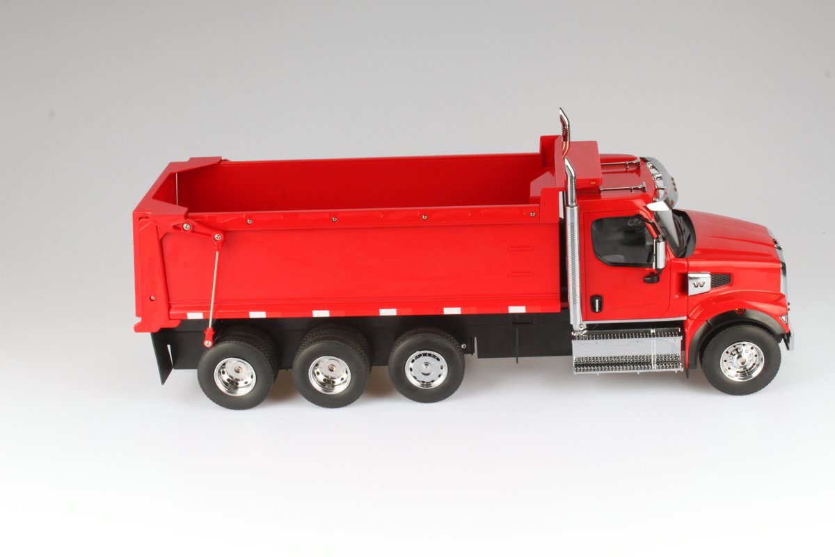 AccurateDiecast's tweet photo. Arriving December!
1:16 scale RC Western Star 49X Dump Truck model from Diecast Masters. 
Featuring Officially Licensed, Full RC, indicators, head, brake and reverse light. Realistic sounds, Functioning Dump Bed
https://t.co/dTJWdBTTYt
£249.00 + Postage (Free Mainland UK) https://t.co/uMpwHkKdCE