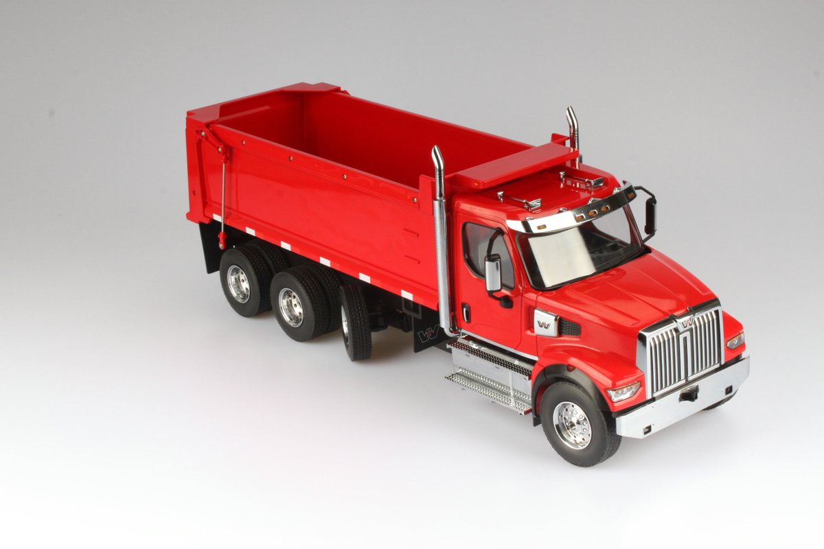 AccurateDiecast's tweet photo. Arriving December!
1:16 scale RC Western Star 49X Dump Truck model from Diecast Masters. 
Featuring Officially Licensed, Full RC, indicators, head, brake and reverse light. Realistic sounds, Functioning Dump Bed
https://t.co/dTJWdBTTYt
£249.00 + Postage (Free Mainland UK) https://t.co/uMpwHkKdCE