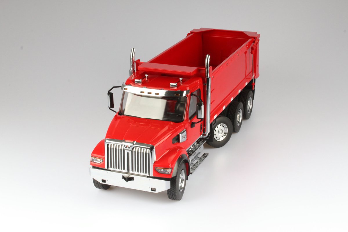 AccurateDiecast's tweet photo. Arriving December!
1:16 scale RC Western Star 49X Dump Truck model from Diecast Masters. 
Featuring Officially Licensed, Full RC, indicators, head, brake and reverse light. Realistic sounds, Functioning Dump Bed
https://t.co/dTJWdBTTYt
£249.00 + Postage (Free Mainland UK) https://t.co/uMpwHkKdCE