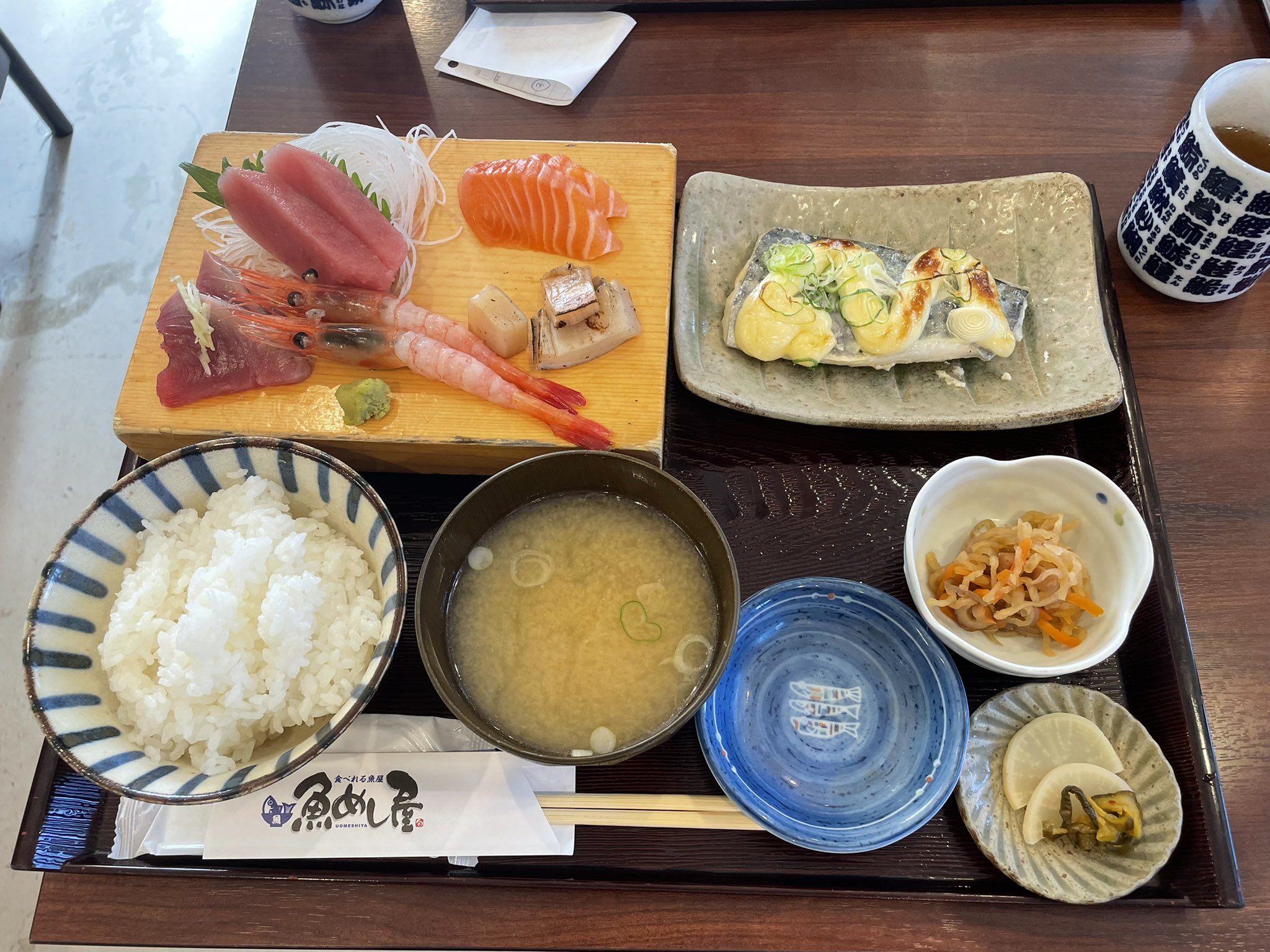 Yoichi 栃木県小山市魚めし屋 サゴチのネギマヨペッパー焼き 刺し身5点盛り サゴチ 出世魚サワラの若魚なんだ サゴチめっちゃ美味かった サーモンはいつも食べないがここのは 美味しいから食べられる T Co Gkcs77pr4b Twitter