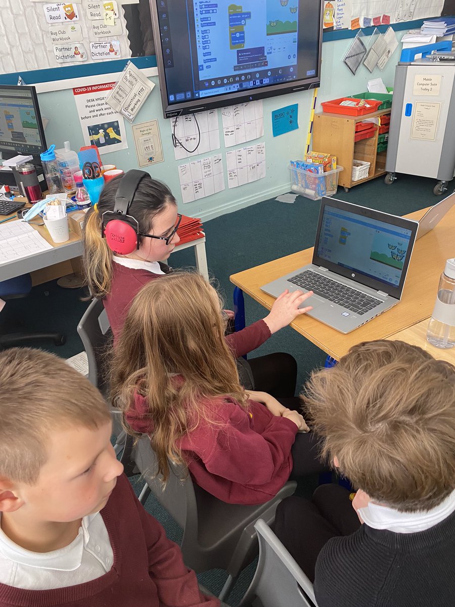 mrsmcneillwps's tweet image. Amazing coding with live #codeclubscotland  @DigiLearnScot