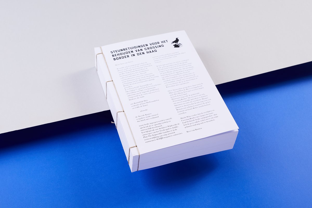 Literatuurmuseum (@litmuseum) on Twitter photo Vandaag begint <a href="/crossingborder/">Crossing Border</a>! In de collectie van het museum ligt een recent stukje literatuurgeschiedenis: het boekwerk met steunbetuigingen aan het festival uit 2020 van o.a. Adriaan van Dis, Anton Corbijn, Dave Eggers, Isabel Allende en Salman Rushdie
literatuurmuseum.nl/artikelen/het-… Vandaag begint <a href="/crossingborder/">Crossing Border</a>! In de collectie van het museum ligt een recent stukje literatuurgeschiedenis: het boekwerk met steunbetuigingen aan het festival uit 2020 van o.a. Adriaan van Dis, Anton Corbijn, Dave Eggers, Isabel Allende en Salman Rushdie
literatuurmuseum.nl/artikelen/het-…