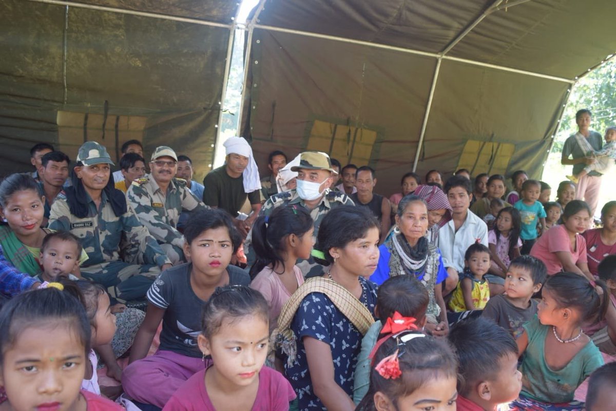 BSF_Tripura's tweet photo. Troopers of 145 Bn #BSF #Tripura shared the festivity &amp; joy of #Diwali #Celebrations with the villagers of the extreme border of #India-#Bangladesh i.e Sagarpara and Kolarampara, #Jampui Hill Ranges, District North Tripura.
#WeCare #HappyDeepavali
#FirstLineOfDefence
#NationFirst https://t.co/RzbZ3wRkud