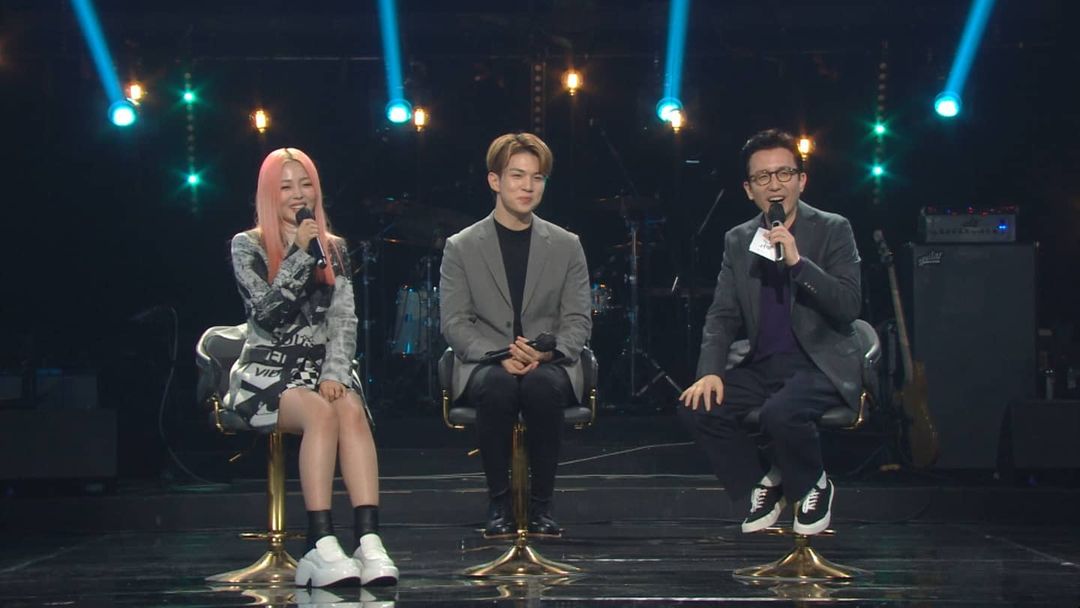 rooftopcookie__'s tweet photo. 211104 Yoo Heeyeol Sketchbook Official Instagram Update

#NFlying #YooHweseung #엔플라잉 #유회승 https://t.co/M08R9MP3X1