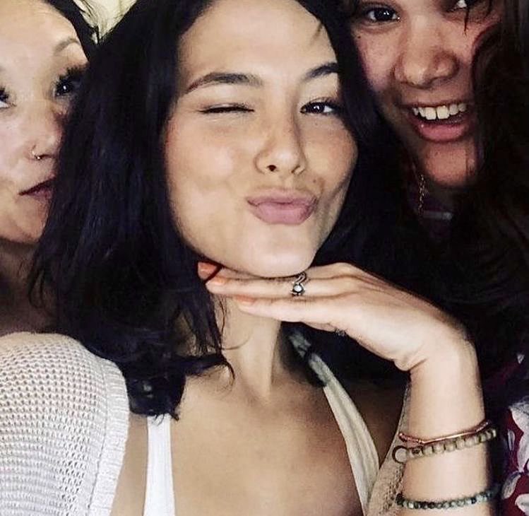 strxqqlzs's tweet photo. happy birthday to my favorite human ever THIS IS HER DAY!!!!! https://t.co/5CDaLJSiIB