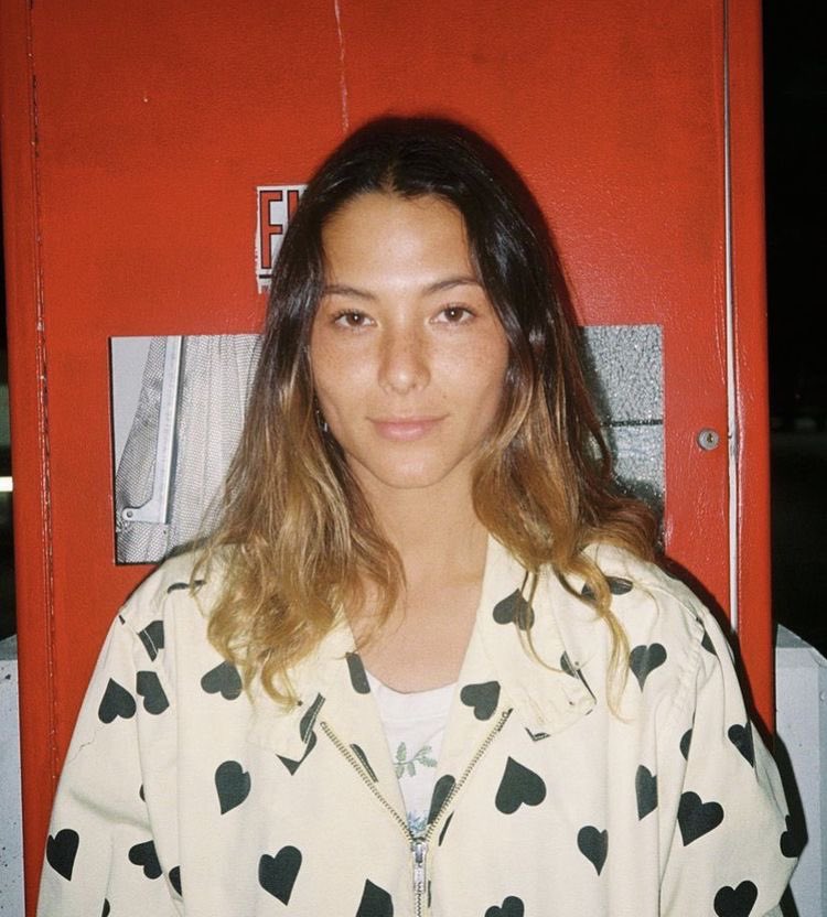 strxqqlzs's tweet photo. happy birthday to my favorite human ever THIS IS HER DAY!!!!! https://t.co/5CDaLJSiIB