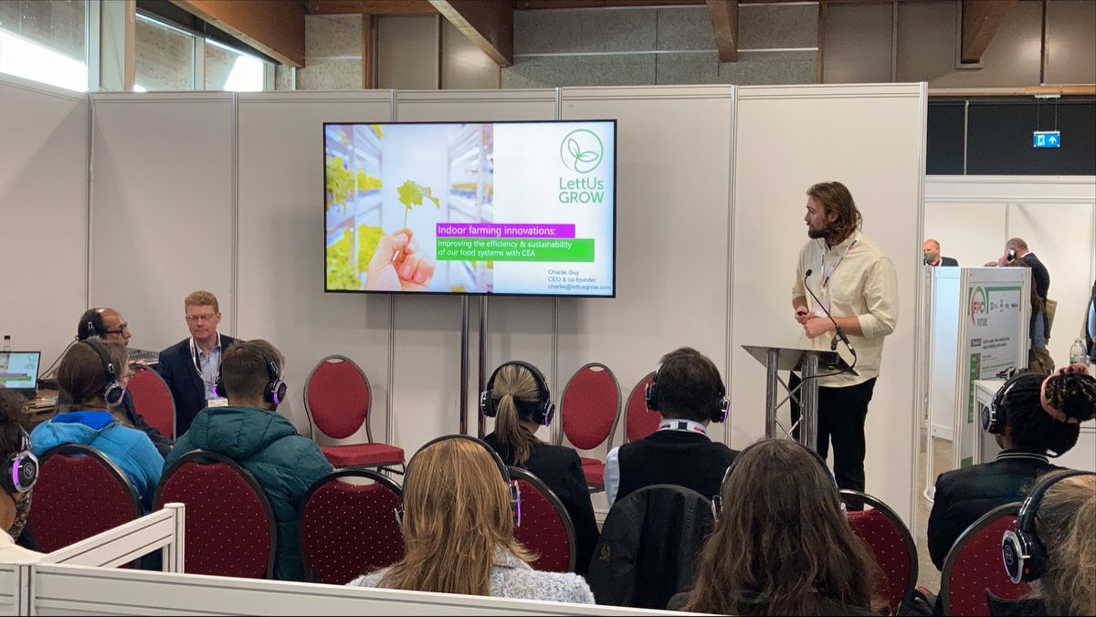 CHAPAgriTech's tweet photo. There are some interesting talks happening at #FPCFuture including CHAP's Dr Langford discussing innovations in CEA that focus on sustainability

Our members @berrygardensltd &amp; @LettUsGrow also had great talks

▶️https://t.co/7t9rEMRoBf
▶️https://t.co/BYE0JNvfFB

#netzero #cop26 https://t.co/8jn6a3qPJ8