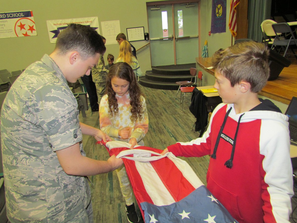 KCS_WCSKradio's tweet photo. Great pictures of the D-B JROTC instructing the Johnson Flag Team. https://t.co/vBXjtWWhCy