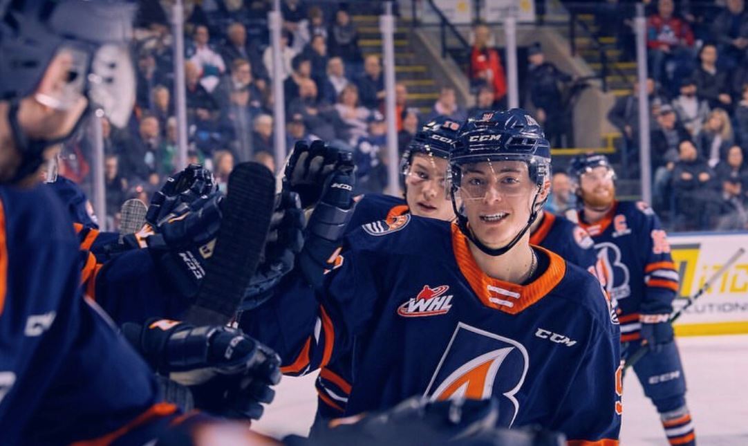 mnwprospects's tweet photo. Last night Josh Pillar had a huge game with 2G/3A in a 7-1 Kamloops blow out win. He added 5 SOG. He now has 18 points (7+11) in 10 GP 🔥.
Caedan Bankier had 2A and 2 SOG. He now has 14 points (7+4) in 10 GP. #mnwild https://t.co/sVixISPljS