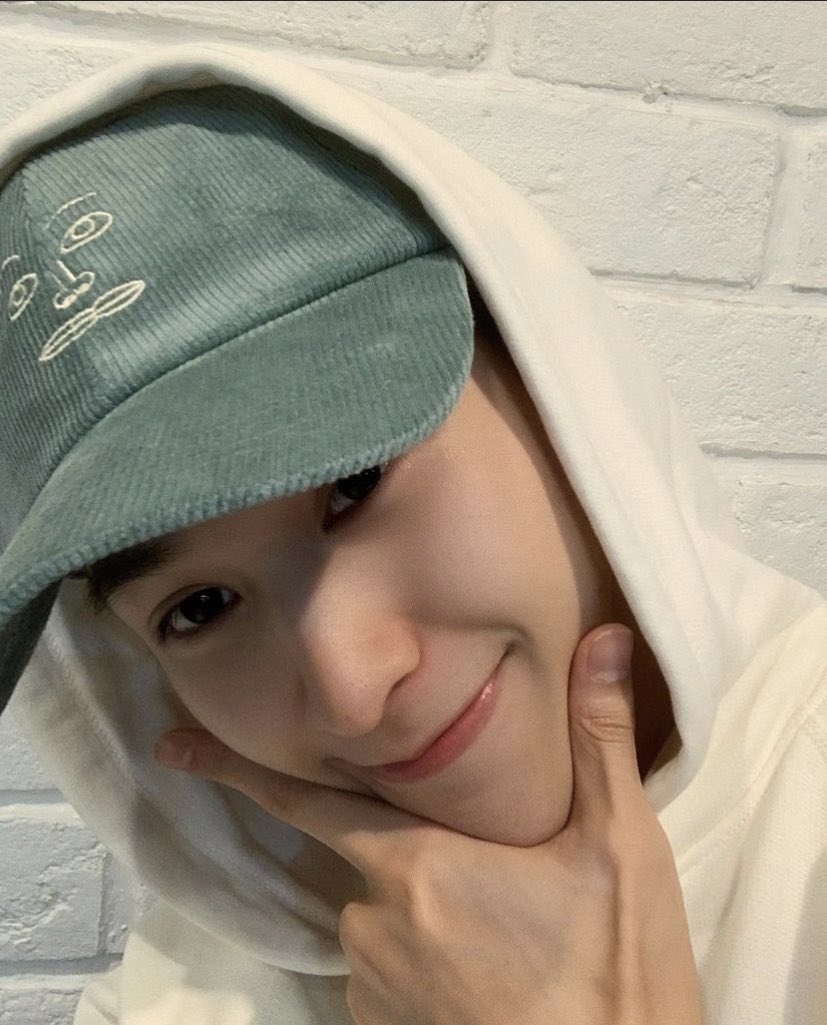 firstfiles's tweet photo. ❥ 2111104 
— first ig update 

#firstlove #firstpiyangkull https://t.co/XYMf4O0UDw