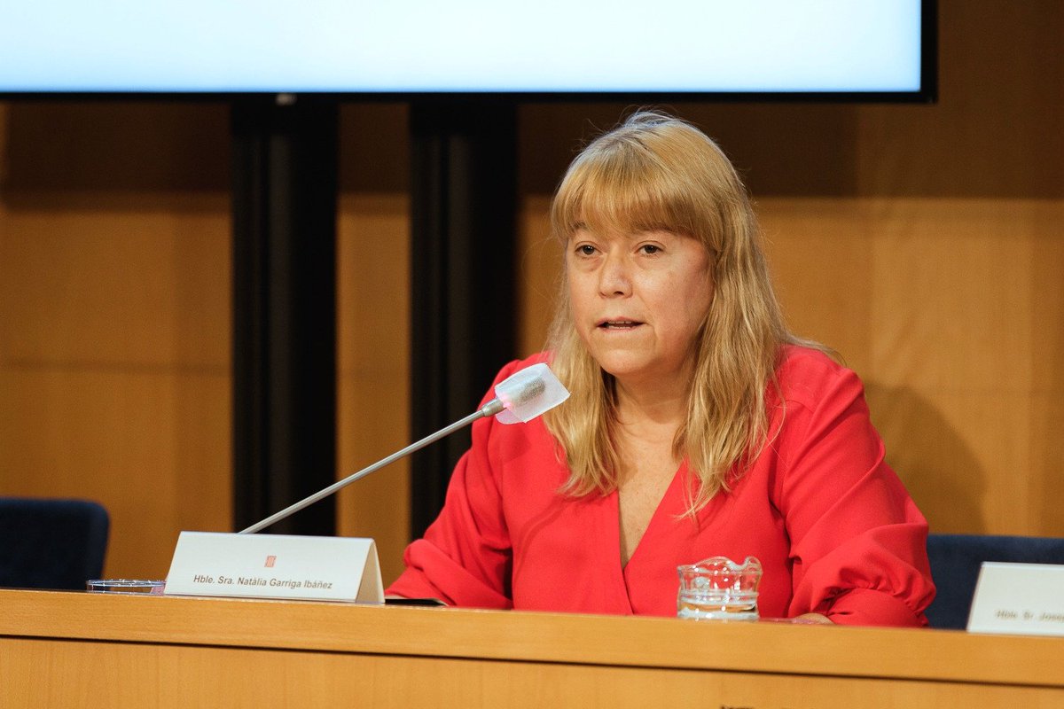 cultura_cat's tweet photo. La consellera @natalia_garriga afirma que “el @govern entra en una nova etapa pel que fa a la política lingüística”, a la roda de premsa amb @educaciocat per presentar accions per promocionar l'ús del català als centres educatius https://t.co/lqy6PFgcKR