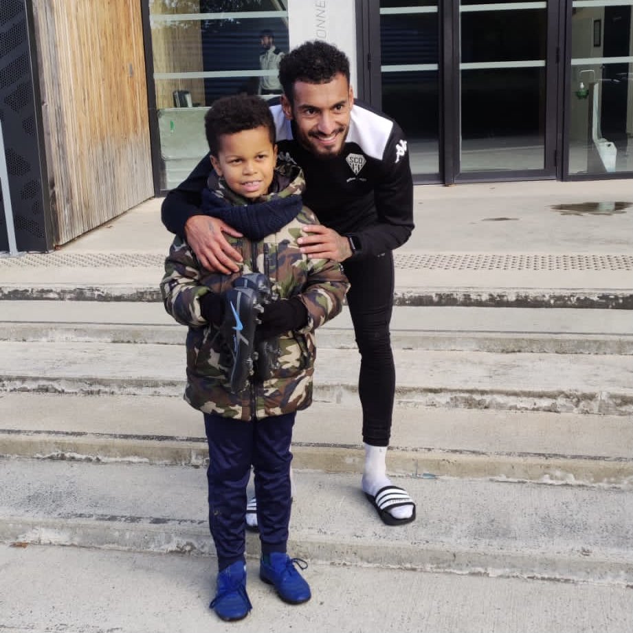 SCOFootsal's tweet photo. #StageAngersSCO #PleinLesYeux
Ce matin c’était direction La Baumette pour nos petits stagiaires 👌 !
Merci au coach @GeraldBaticle et aux joueurs d’@AngersSCO pour leurs disponibilités auprès des enfants 🤩 ! https://t.co/MmST8Y9Toi