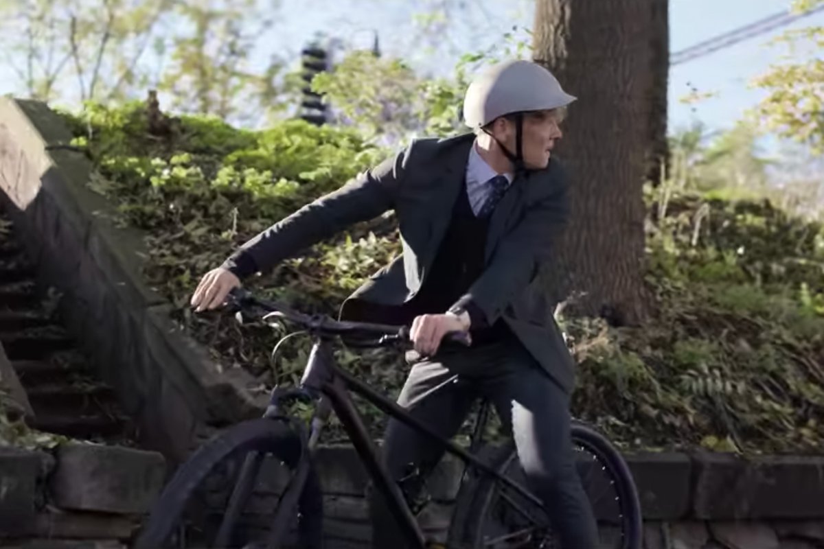DashelHelmets's tweet photo. Dashel made its way onto the Netflix rota recently in the number 1 film Army of Thieves. Did you spot it?
#LudwigDeiter, played by actor @MSchweighoefer stole the show in his lead role, and we couldn't have been more excited to see him sporting a custom grey matte #Dashel https://t.co/qBUJfRBxhk