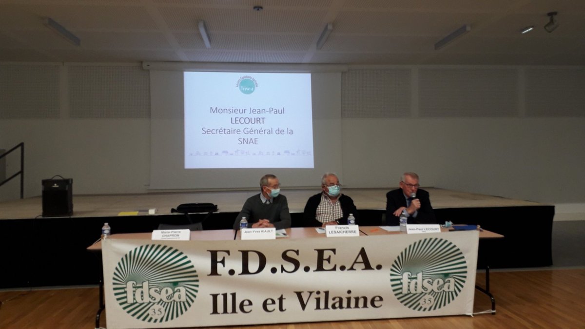 FDSEA35's tweet photo. AG des anciens agri #FDSEA35:
Jean Paul Lecourt, secrétaire général de la #snae "les 85% du smic sont une première marche franchie pour des retraites + justes" @fnsea https://t.co/W0jAq5FFTd