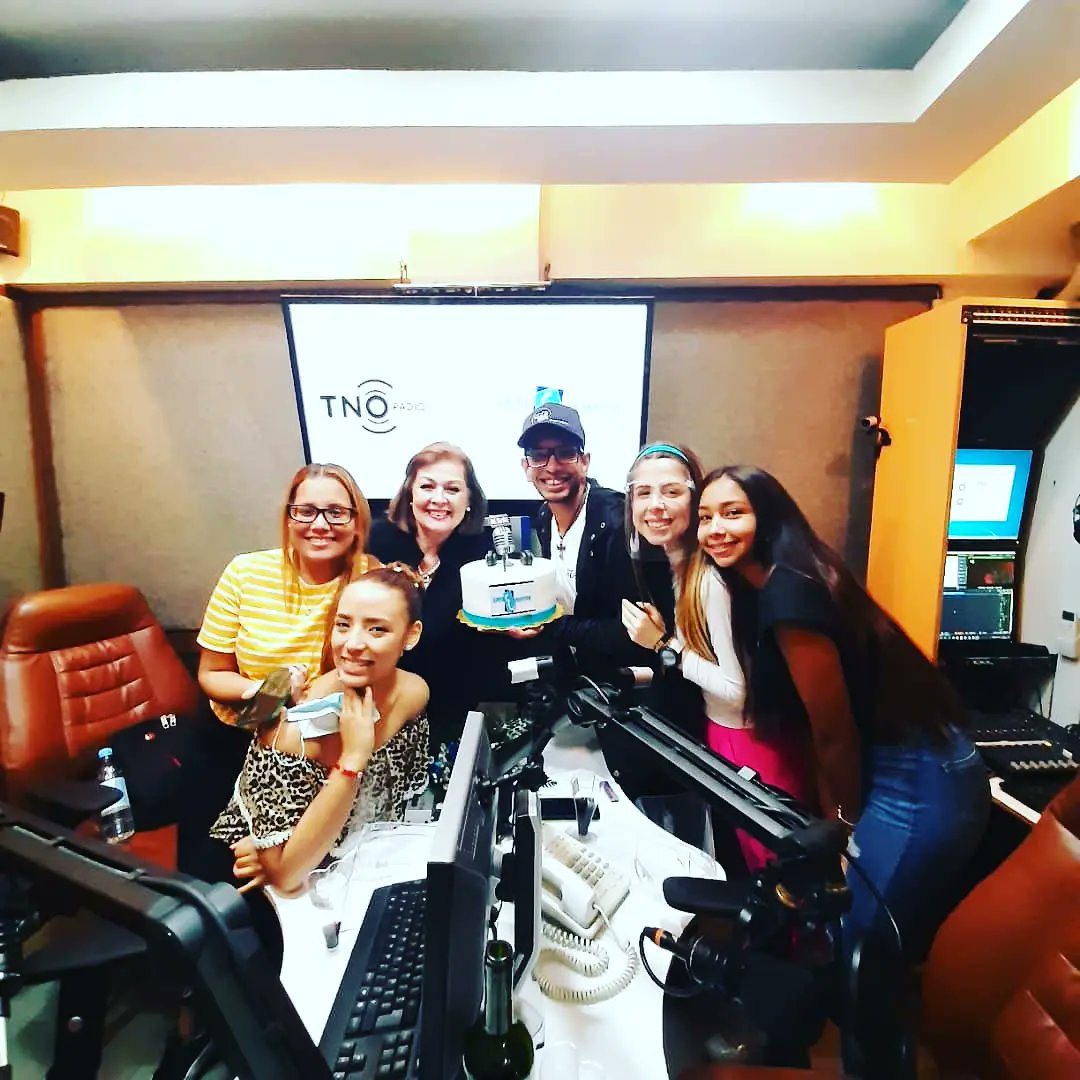 EntreEventos1's tweet photo. #tbt. Hay muchos mas y todos recuerdos maravillosos
Agradecida por los excelentes participantes y por contar con un inigualable equipo de trabajo.
"Se crece en el esfuerzo, no en las quejas"
#SomosRadio #TnoRadio #eventos #Información #Musica #Teatro #EntreEventos https://t.co/5zVv1CZkNN
